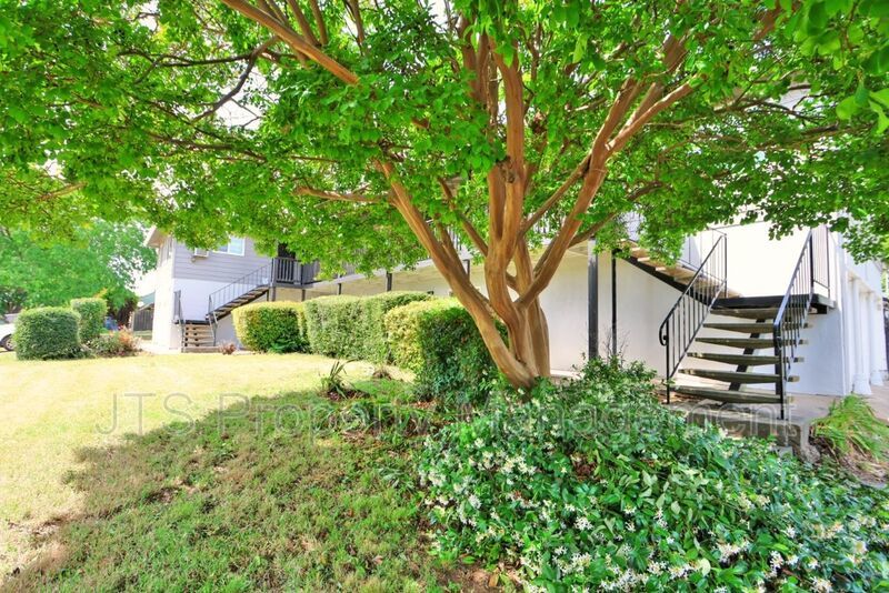 Rare 2 Bedroom Lower Level Apartment Across from UC Davis Med Center! property image
