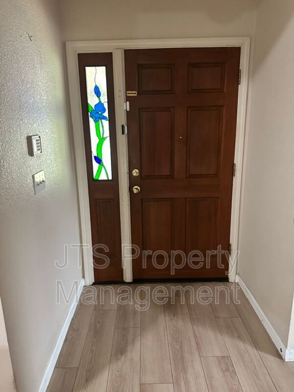 For Rent in a well-established Elk Grove neighborhood! property image