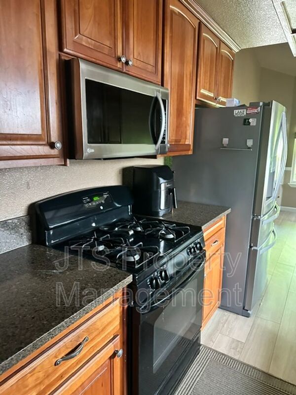 For Rent in a well-established Elk Grove neighborhood! property image