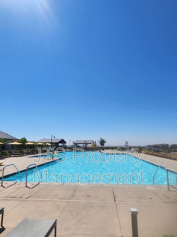 Incredible Gated Solar Folsom Home with clubhouse access! property image