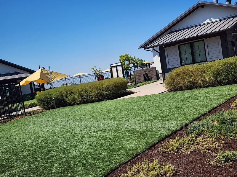 Incredible Gated Solar Folsom Home with clubhouse access! property image