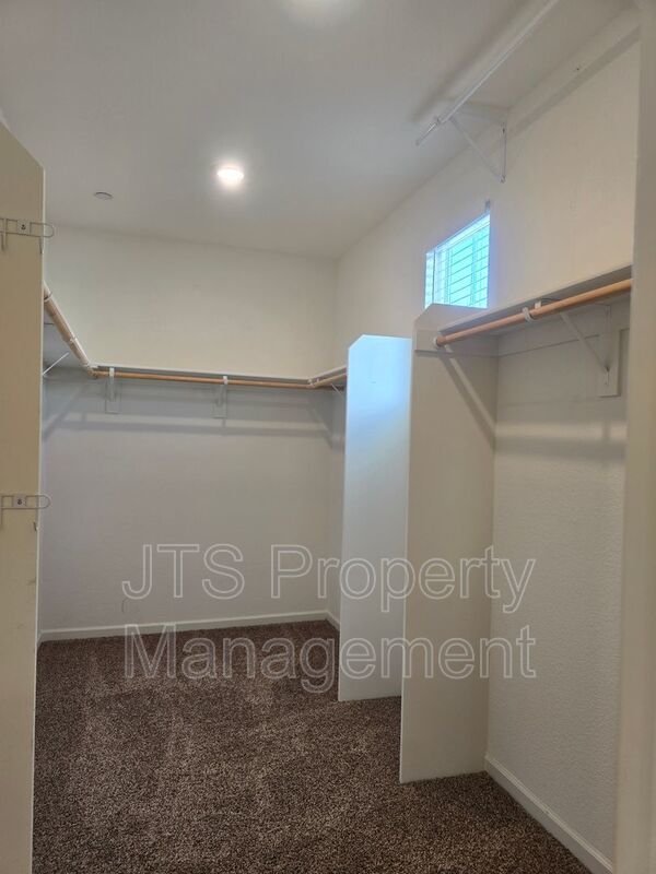 Incredible Gated Solar Folsom Home with clubhouse access! property image