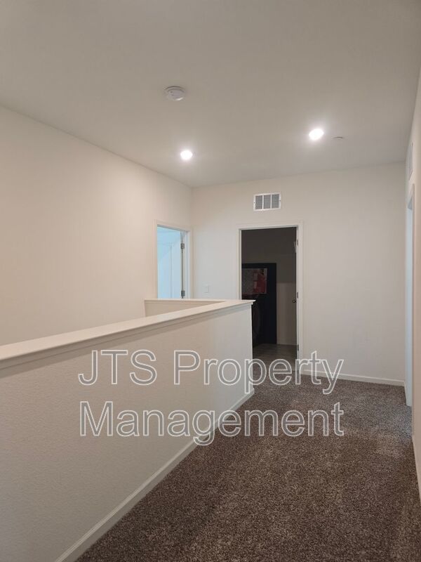 Incredible Gated Solar Folsom Home with clubhouse access! property image