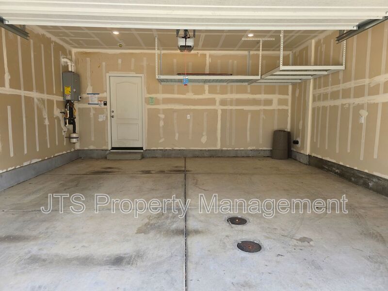 Incredible Gated Solar Folsom Home with clubhouse access! property image