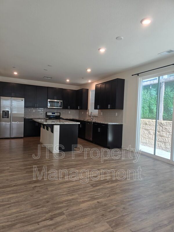 Incredible Gated Solar Folsom Home with clubhouse access! property image