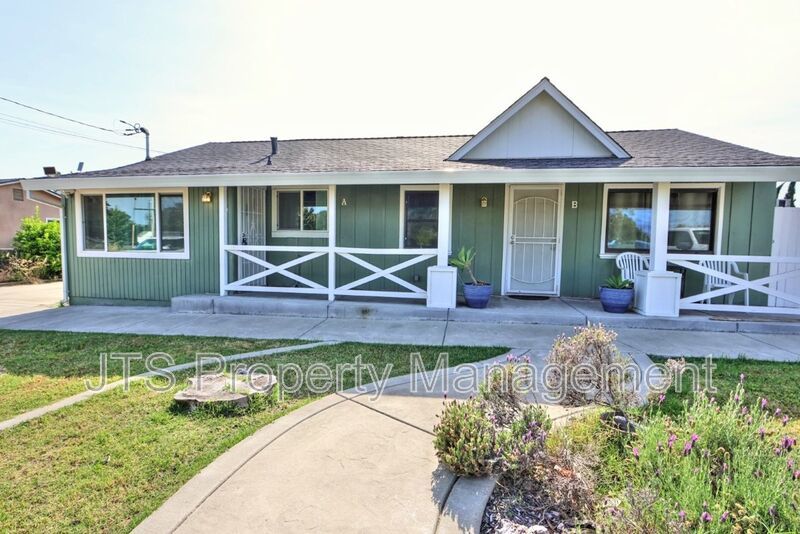 Adorable Carmichael Duplex Steps From Carmichael Park! property image