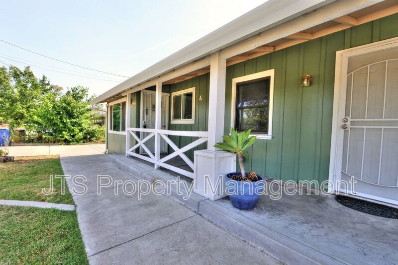 Adorable Carmichael Duplex Steps From Carmichael Park! property image