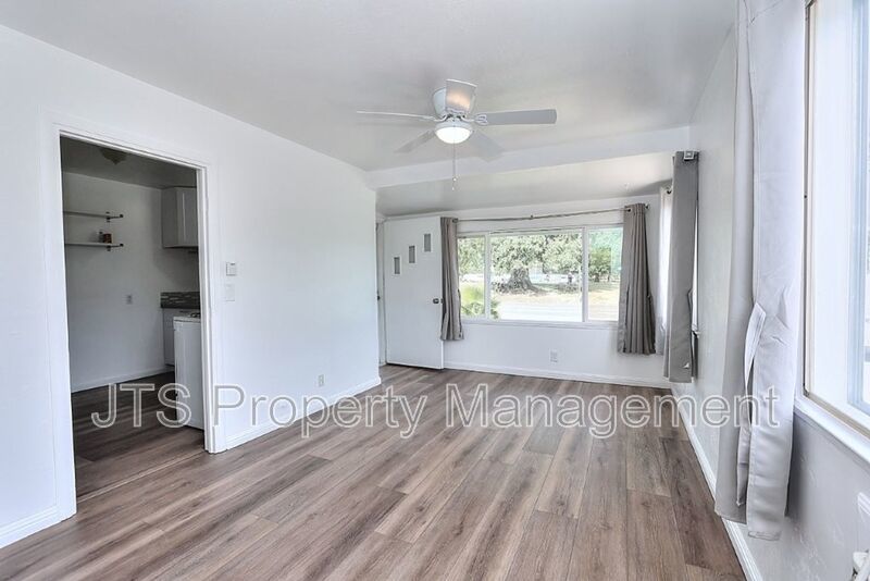 Adorable Carmichael Duplex Steps From Carmichael Park! property image