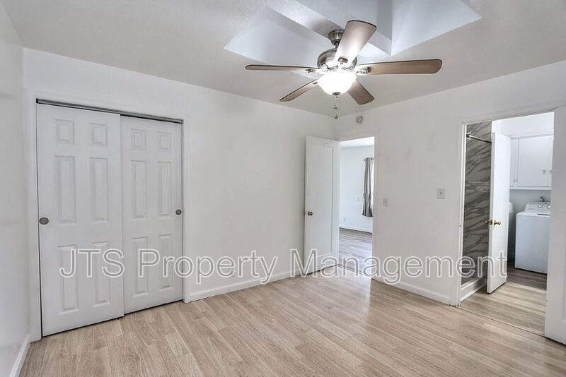 Adorable Carmichael Duplex Steps From Carmichael Park! property image