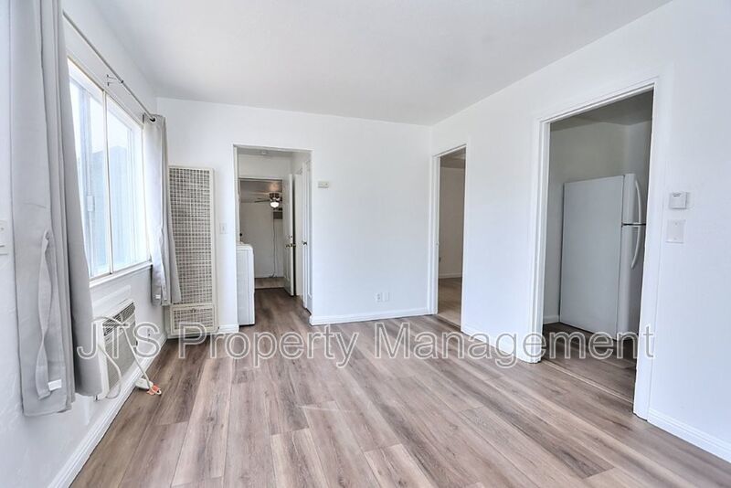 Adorable Carmichael Duplex Steps From Carmichael Park! property image