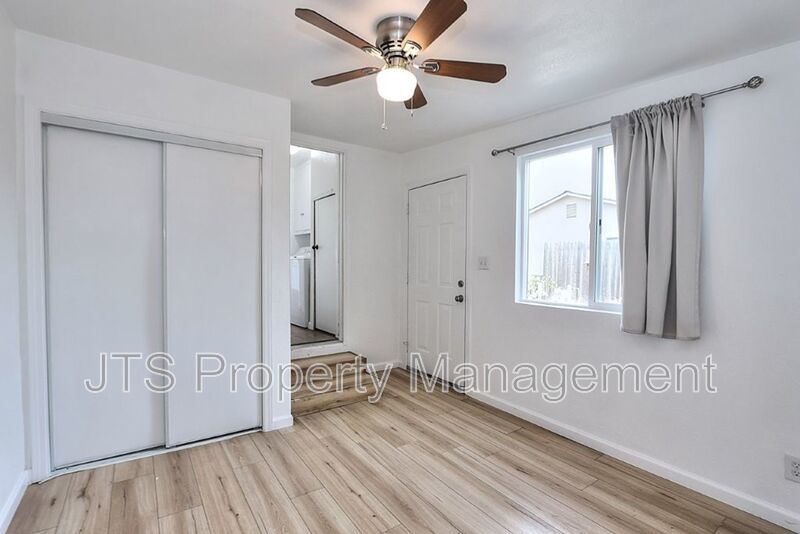 Adorable Carmichael Duplex Steps From Carmichael Park! property image