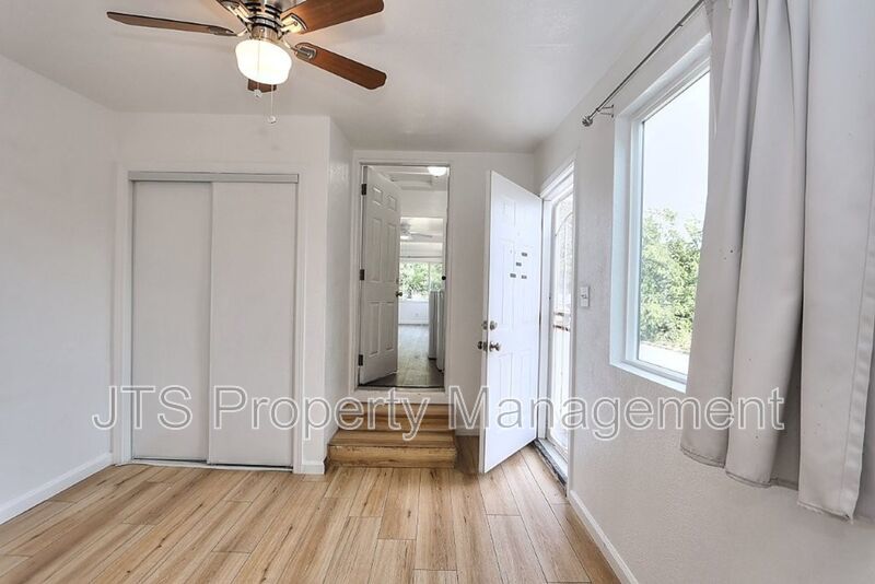 Adorable Carmichael Duplex Steps From Carmichael Park! property image