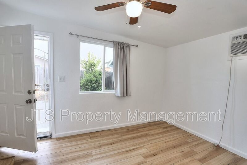 Adorable Carmichael Duplex Steps From Carmichael Park! property image