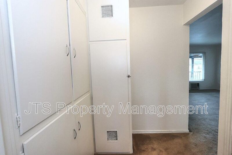 Updated Upstairs 1 Bedroom Across the Street from UC Davis! property image