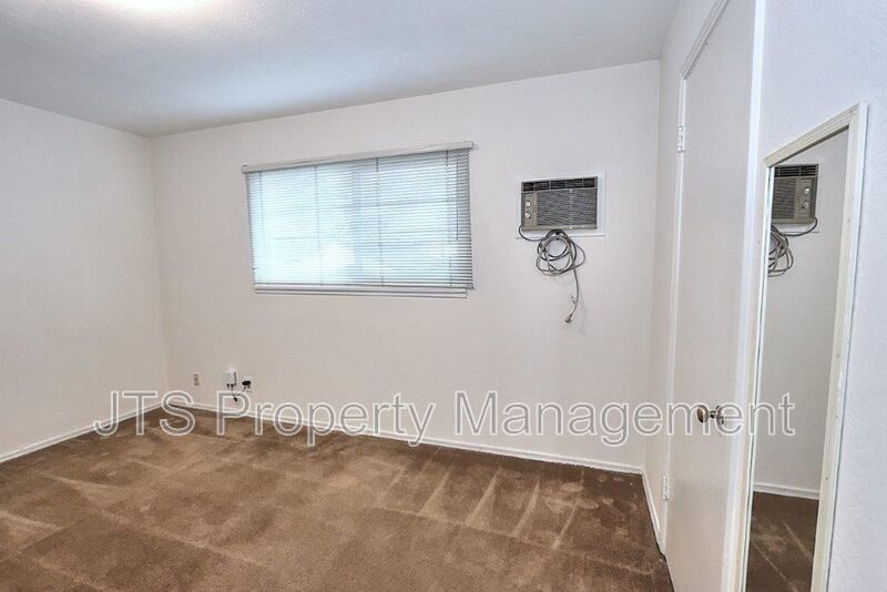 Updated Upstairs 1 Bedroom Across the Street from UC Davis! property image