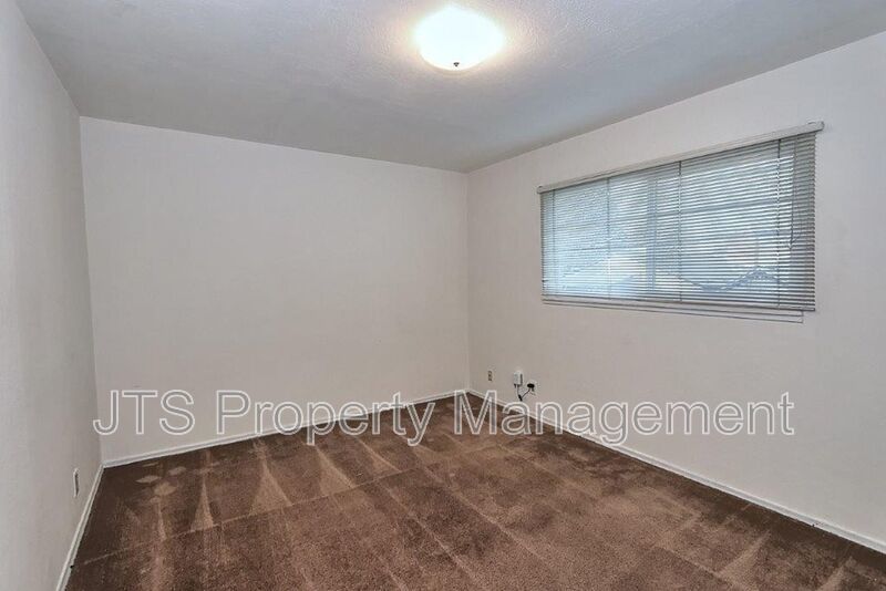 Updated Upstairs 1 Bedroom Across the Street from UC Davis! property image