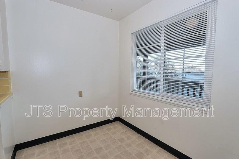 Updated Upstairs 1 Bedroom Across the Street from UC Davis! property image