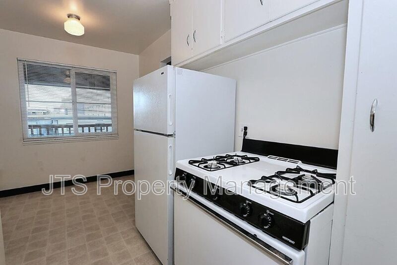 Updated Upstairs 1 Bedroom Across the Street from UC Davis! property image