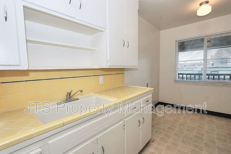 Updated Upstairs 1 Bedroom Across the Street from UC Davis! property image