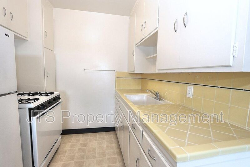 Updated Upstairs 1 Bedroom Across the Street from UC Davis! property image
