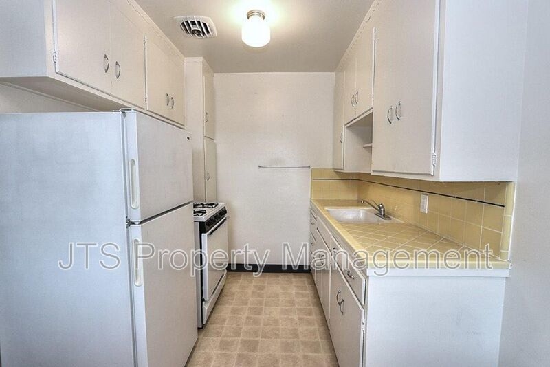 Updated Upstairs 1 Bedroom Across the Street from UC Davis! property image