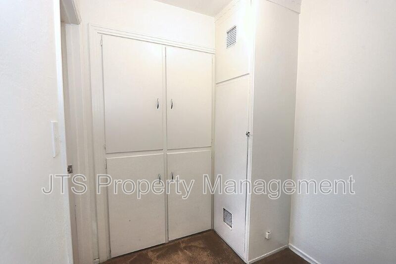 Updated Upstairs 1 Bedroom Across the Street from UC Davis! property image