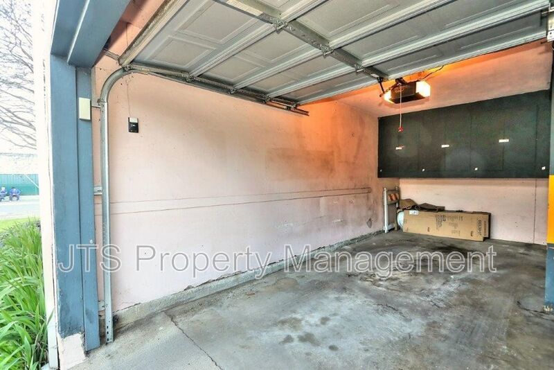 Updated Upstairs 1 Bedroom Across the Street from UC Davis! property image