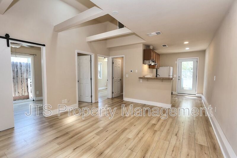 Cozy Carmichael Unit Available Now! property image
