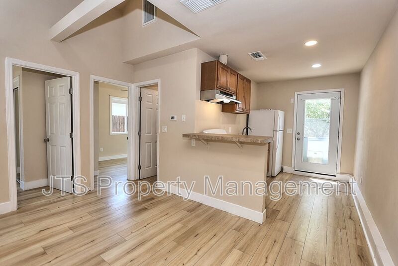 Cozy Carmichael Unit Available Now! property image