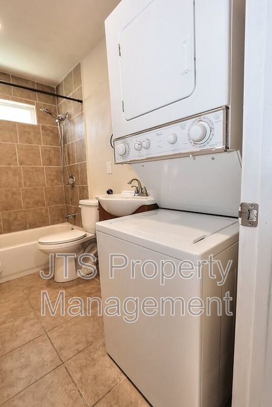 Cozy Carmichael Unit Available Now! property image