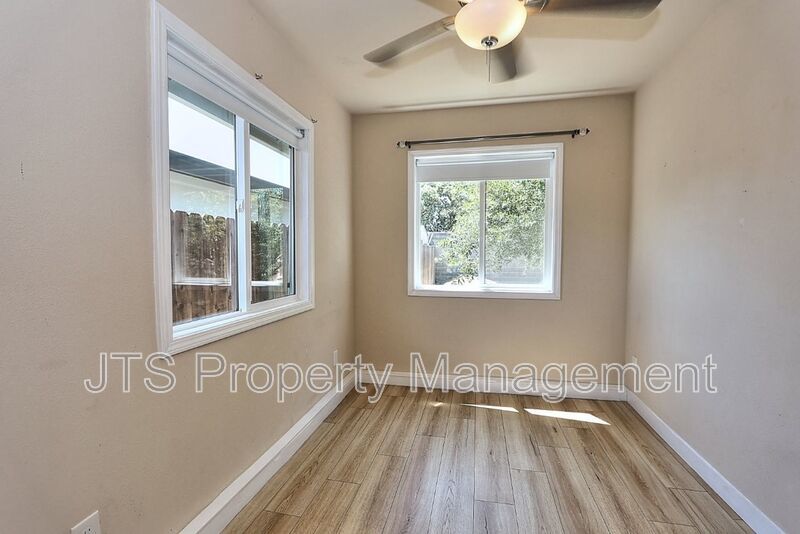 Cozy Carmichael Unit Available Now! property image