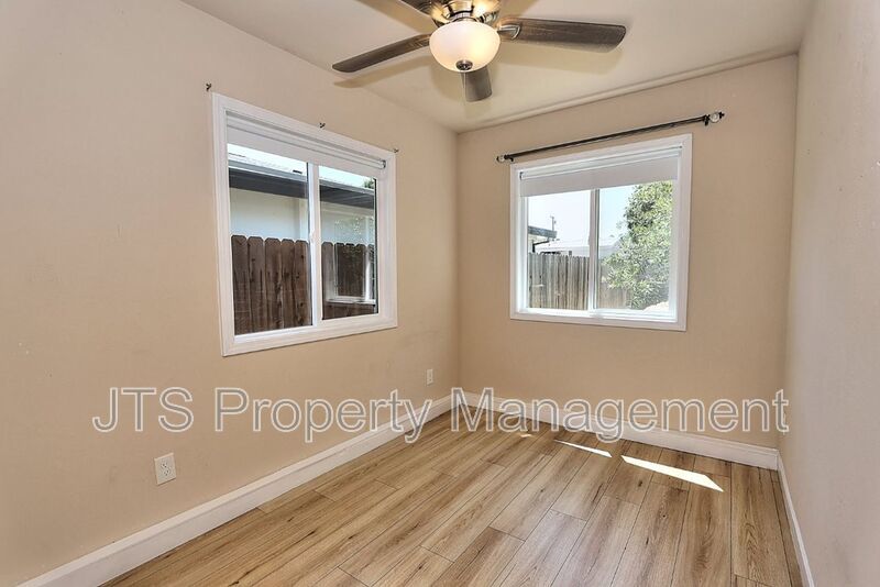 Cozy Carmichael Unit Available Now! property image