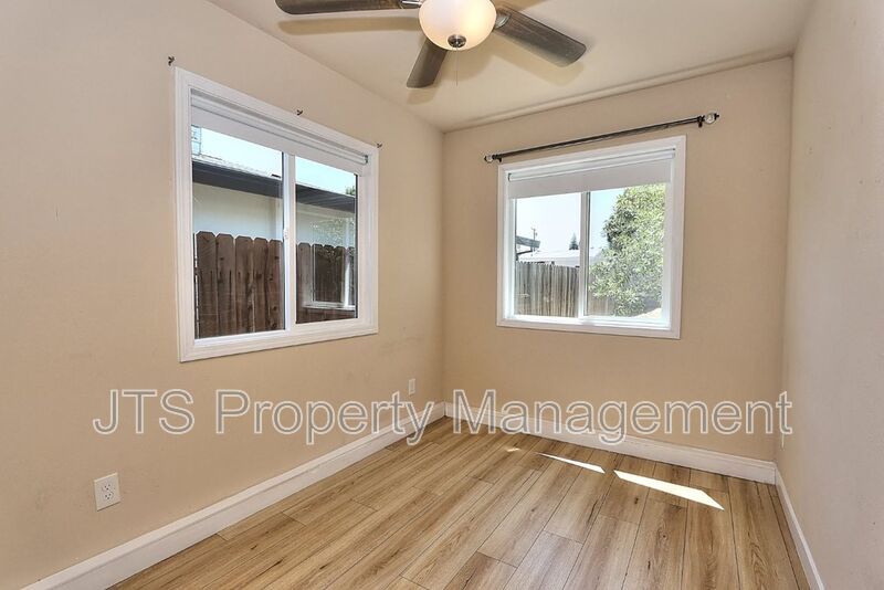 Cozy Carmichael Unit Available Now! property image