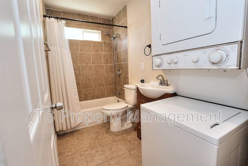 Cozy Carmichael Unit Available Now! property image