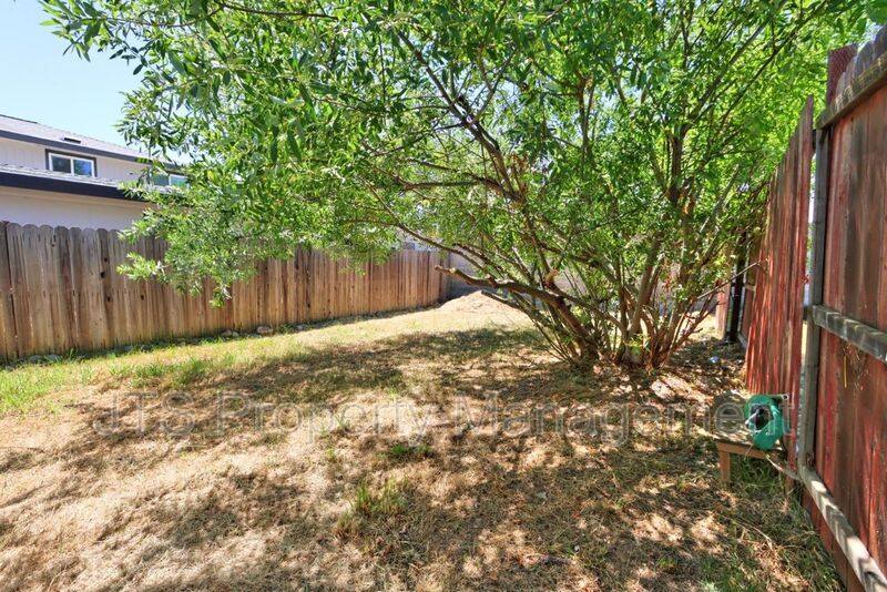 Cozy Carmichael Unit Available Now! property image