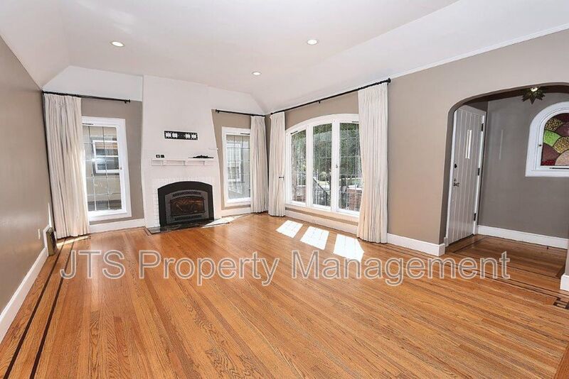 Incredible East Sacramento Home for Rent! property image
