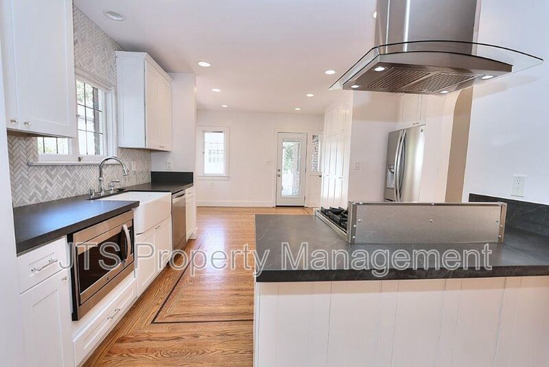 Incredible East Sacramento Home for Rent! property image