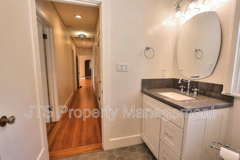 Incredible East Sacramento Home for Rent! property image