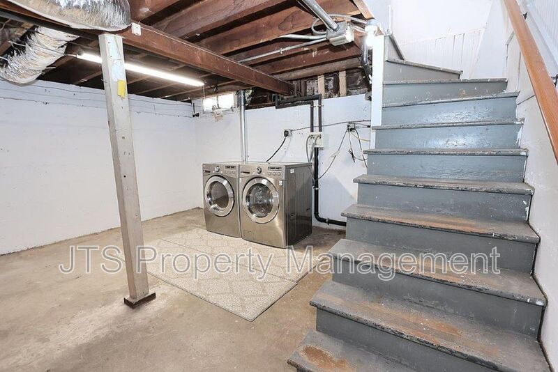 Incredible East Sacramento Home for Rent! property image