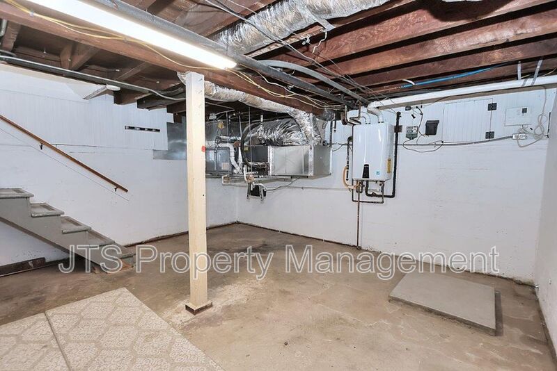 Incredible East Sacramento Home for Rent! property image