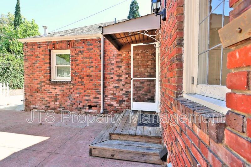 Incredible East Sacramento Home for Rent! property image