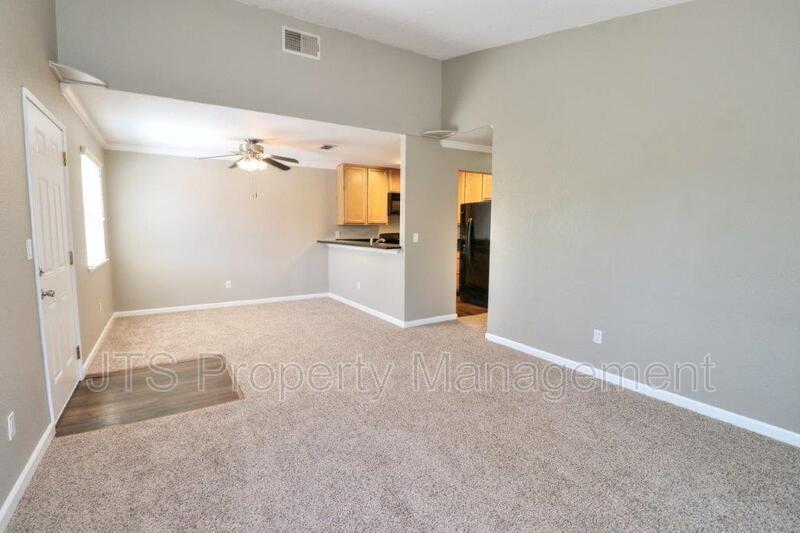 Upper Level Condo For Rent in Trinity Woods! property image