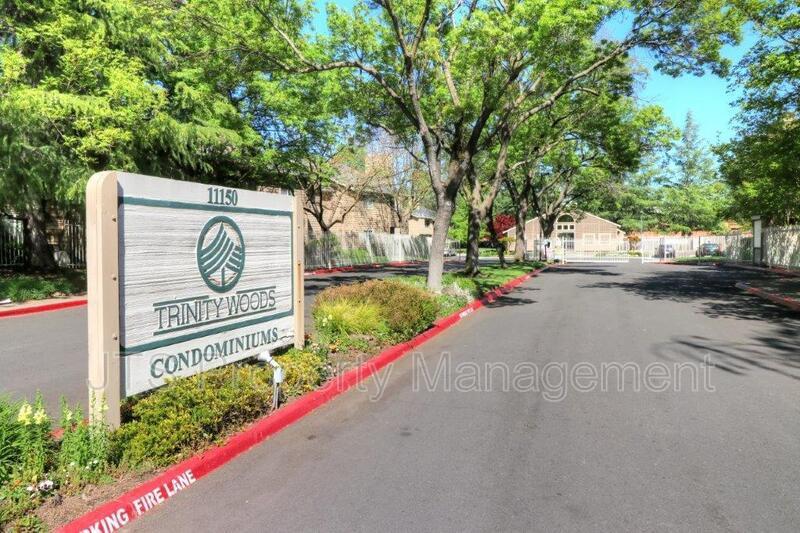 Upper Level Condo For Rent in Trinity Woods! property image