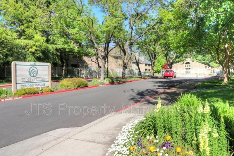 Upper Level Condo For Rent in Trinity Woods! property image