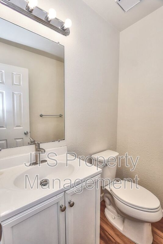 Condo For Rent Steps From Community Pool! property image