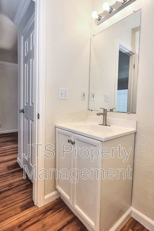 Condo For Rent Steps From Community Pool! property image