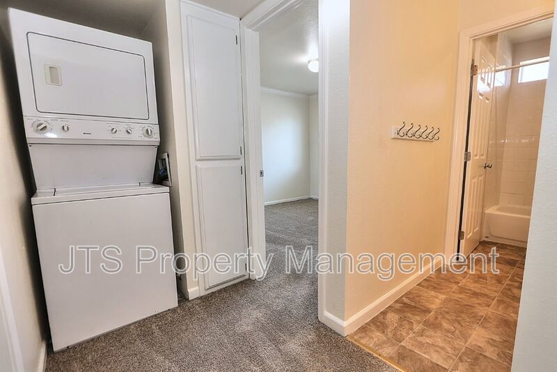 Condo For Rent Steps From Community Pool! property image