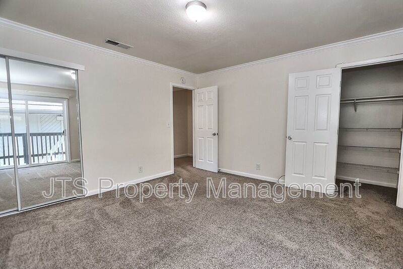 Condo For Rent Steps From Community Pool! property image