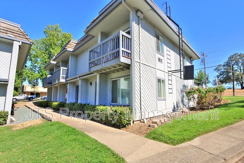 Condo For Rent Steps From Community Pool! property image