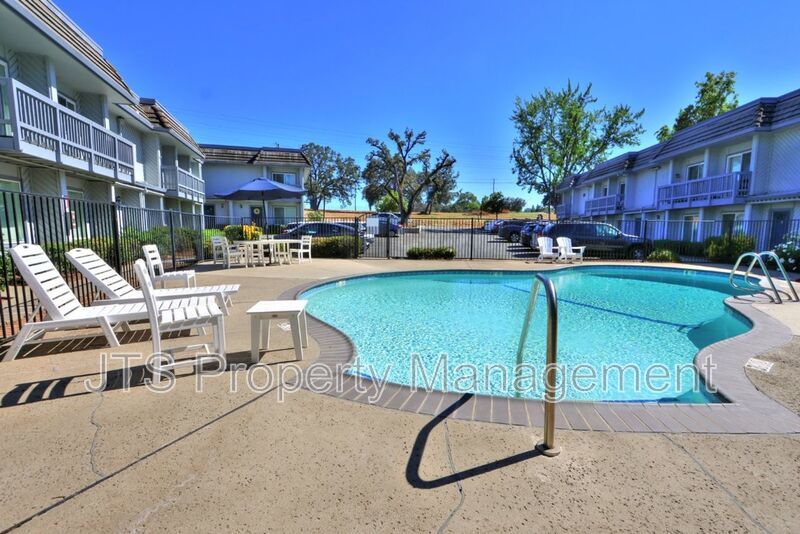 Condo For Rent Steps From Community Pool! property image